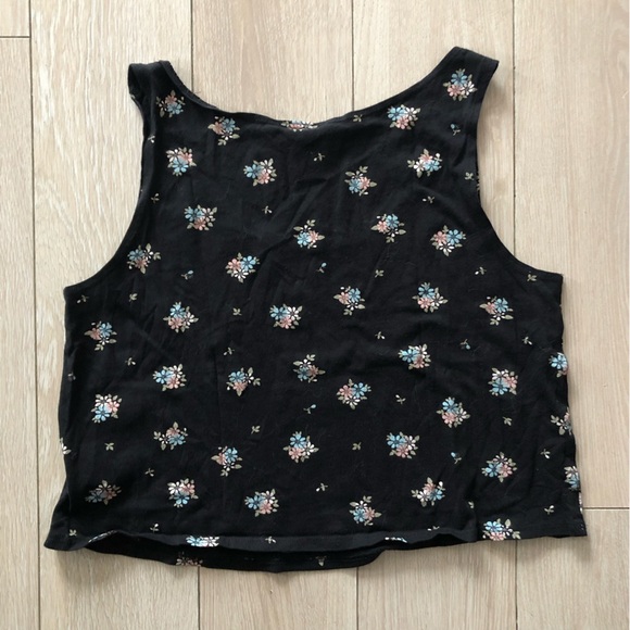 Monki Swedish Fast Fashion Brand Floral Print Cropped Tank Top in Black Size XS - Picture 2 of 7
